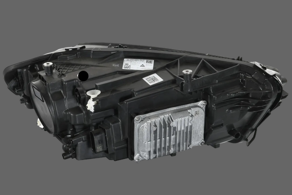 A KLASA W177 LAMPA LED LEWA PRZÓD USA/CANADA A1779060501