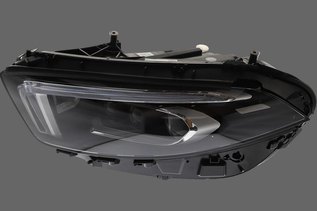 A KLASA W177 LAMPA LED LEWA PRZÓD  A1779060701
