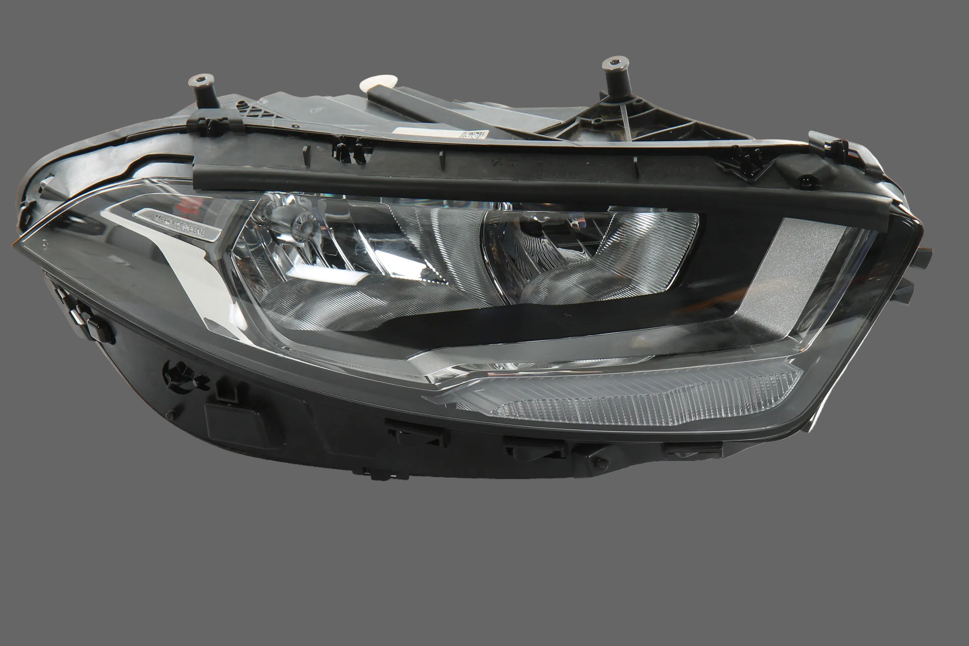 A KLASA W177 LAMPA PRAWA PRZÓD A1779062200