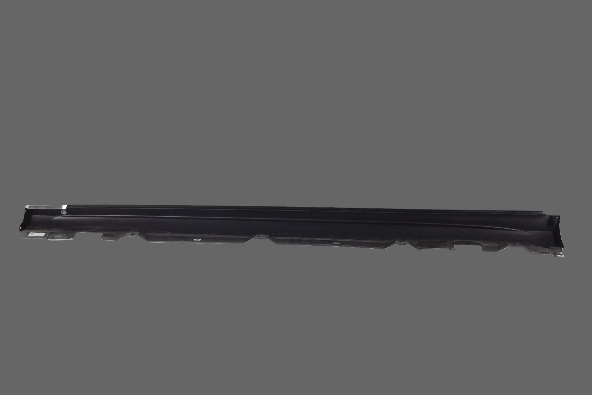 A KLASA W177 AMG LISTWA PROGOWA PRAWA A1776980200 KOLOR 787