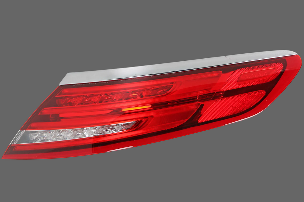 MERCEDES S KLASA A217 LAMPA PRAWA TYŁ LED  USA A2179060257