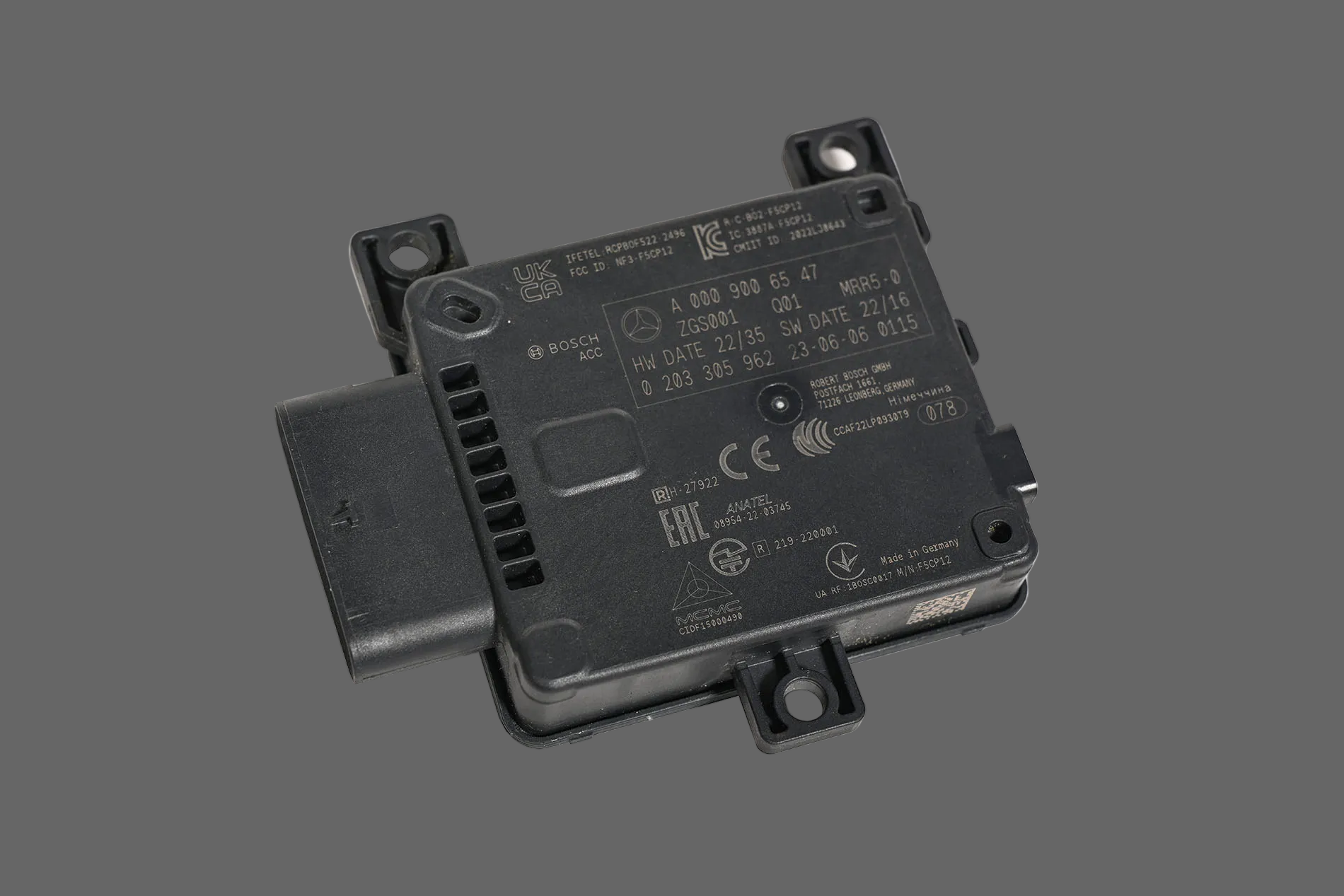 MERCEDES E KLASA W214 CZUJNIK SENSOR RADAR  A0009006547