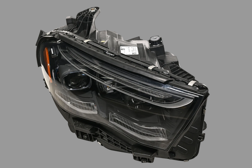 MERCEDES E KLASA W214 PRAWA LAMPA PRZÓD LED USA  A2149064002