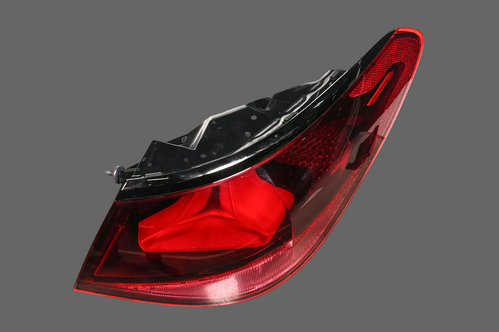 MERCEDES E KLASA W214 SEDAN LAMPA PRAWA TYŁ LED A2149068802