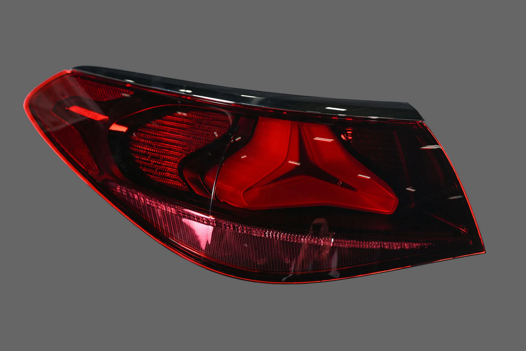 MERCEDES E KLASA W214 SEDAN LAMPA LEWA TYŁ LED A2149065502