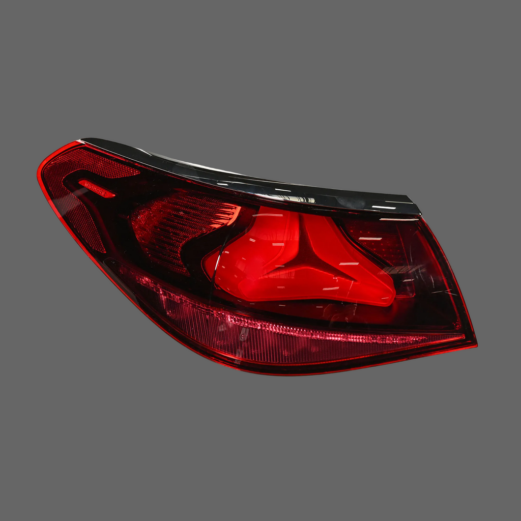 MERCEDES E KLASA W214 SEDAN LAMPA LEWA TYŁ A2149060303