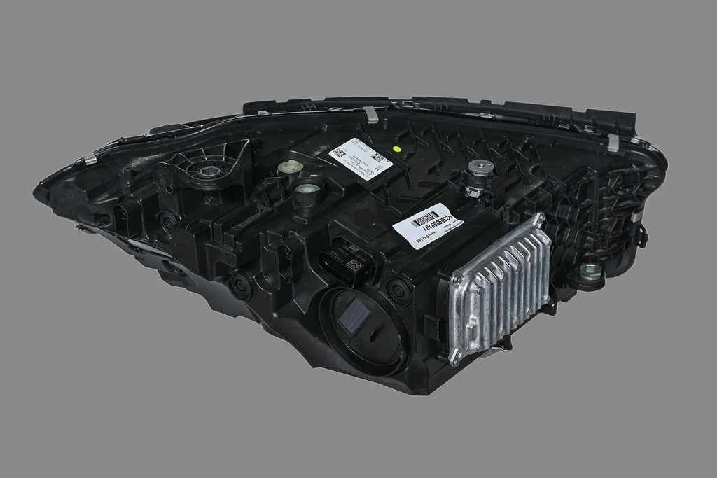 MERCEDES CLE C236 LAMPA LEWA PRZÓD LED A2369067500