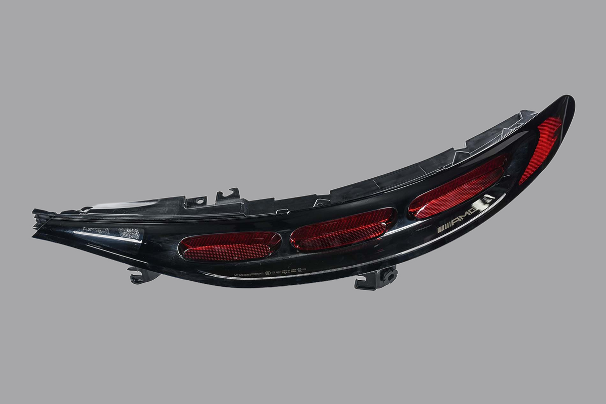 MERCEDES AMG GT C192 LAMPA PRAWA TYŁ A1929063000